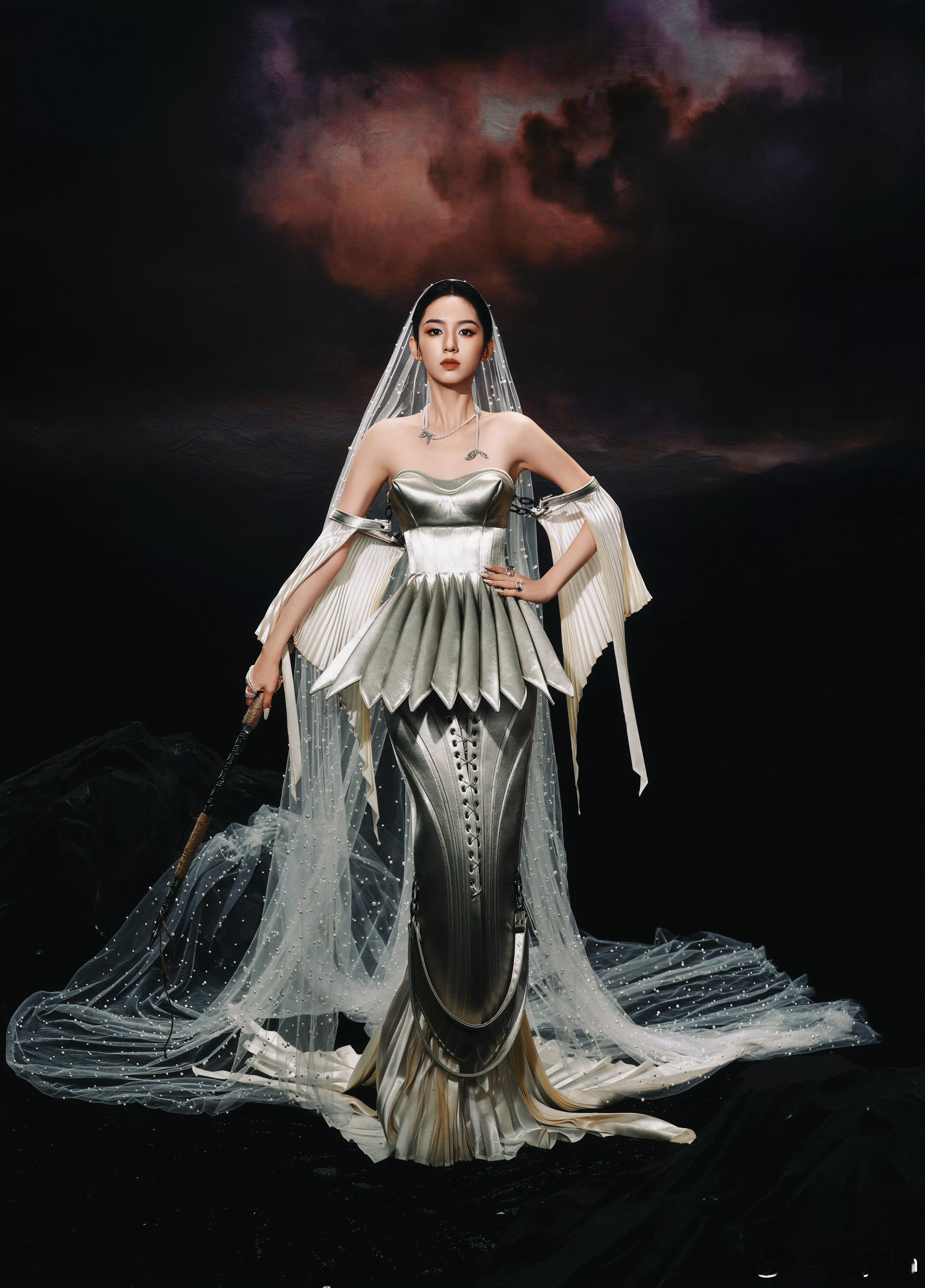 还有也子自己wb发的几张也挺好看的～～～星光大赏出图周也