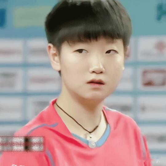 莎莎是青年人的标杆，是我们的榜样！怎么折叠都有面#孙颖莎郭晶晶赵丽颖三折叠金句#