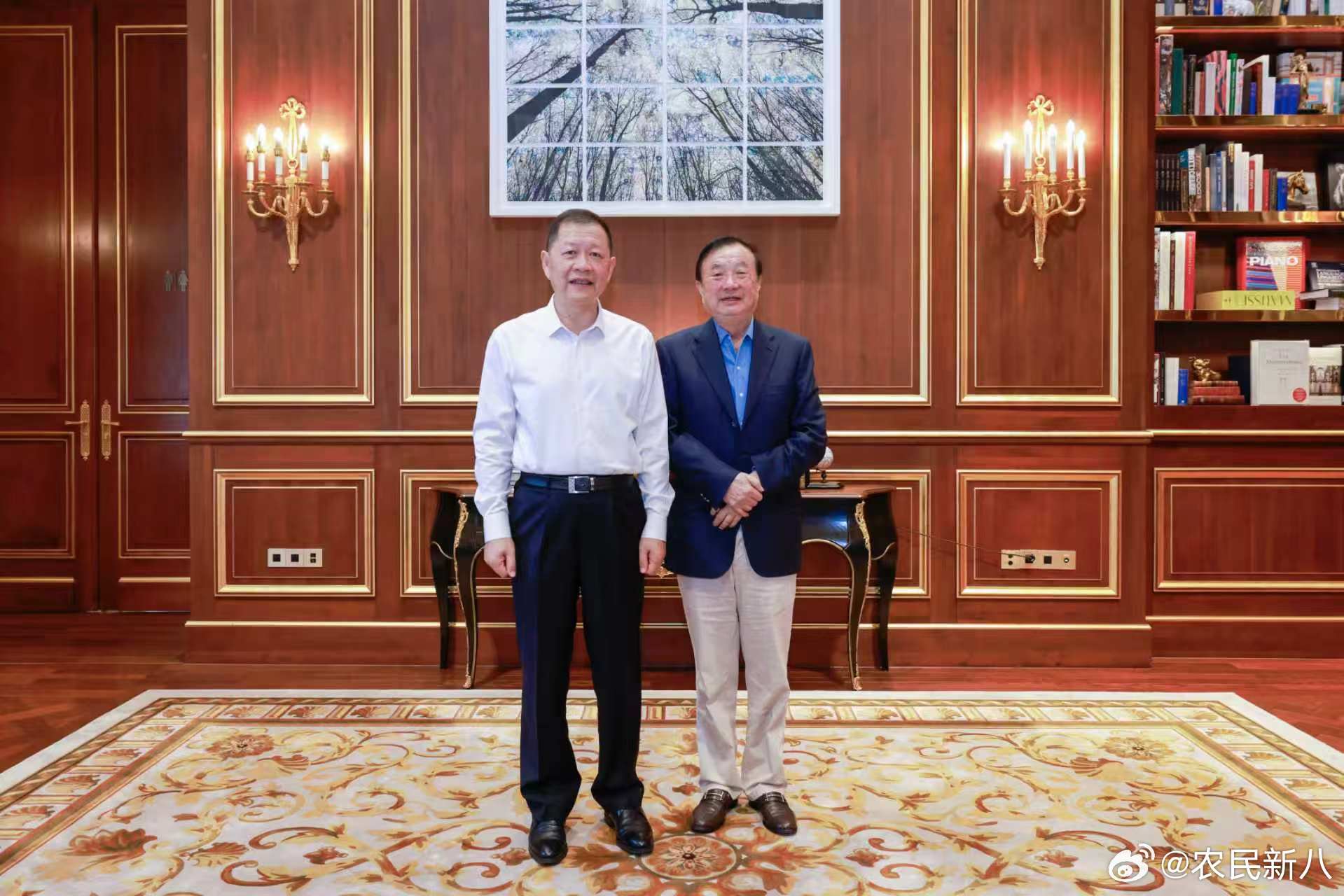 任正非与东风汽车高层举行会谈，重点围绕奕境 X9 展开沟通交流。双方复盘过往合作