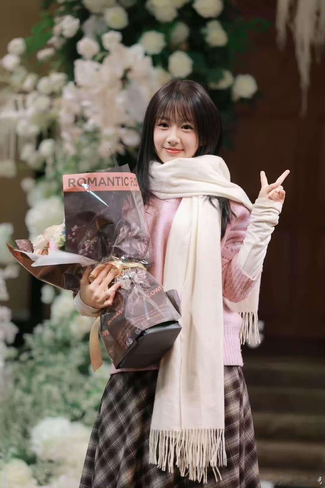 包上恩私人物品被司机扣留售卖 这事儿最该反思的就是团队吧？贴身物品和粉丝礼物都能