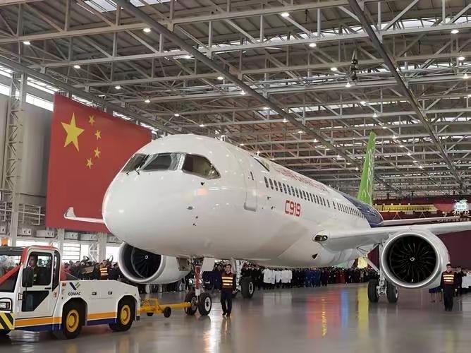 C919干线客机今年交付有点“卡壳”，只有15架！
​C919原计划今年要交75