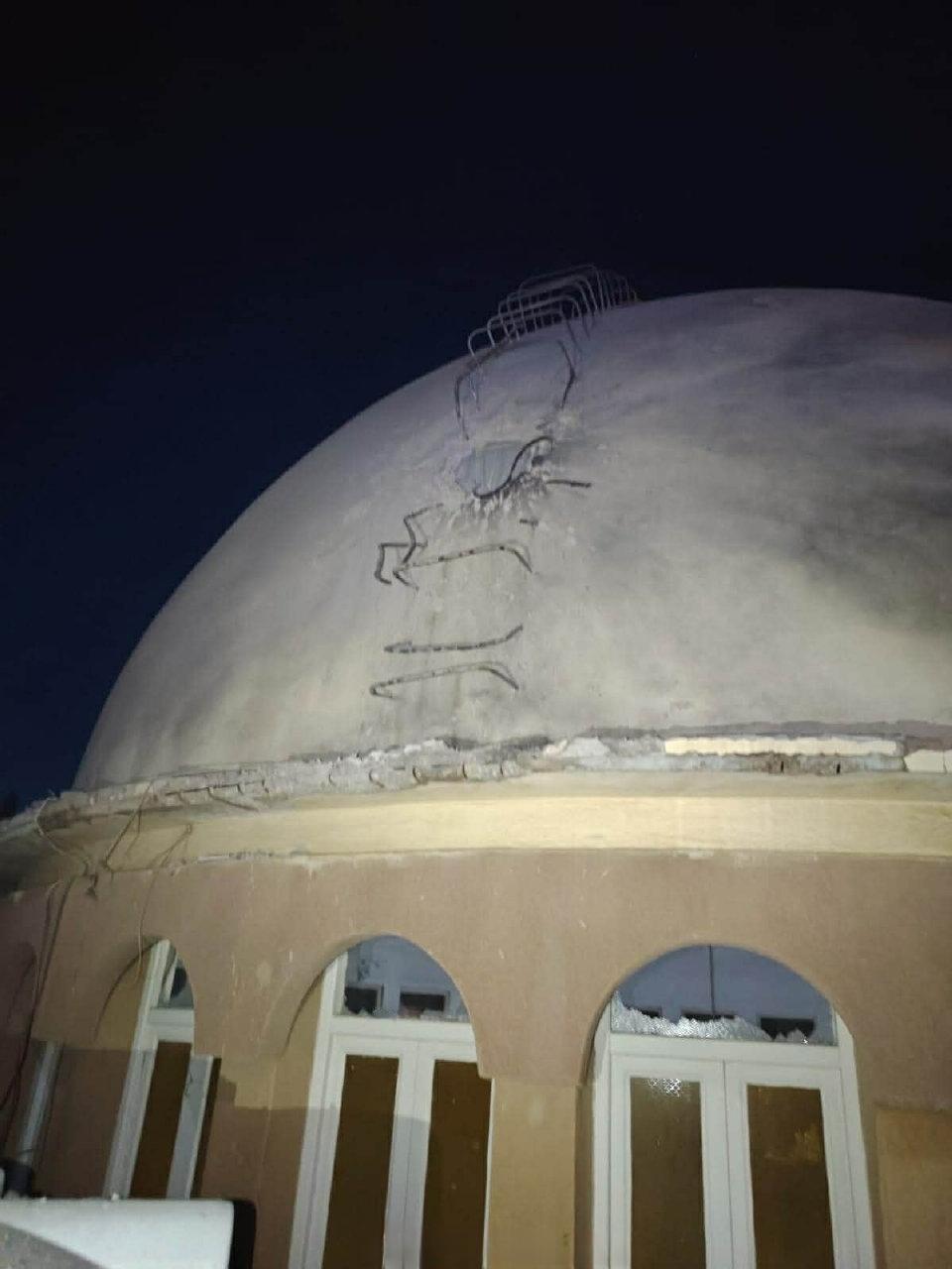 当地时间昨天晚上，不明身份的武装分子向叙利亚首都大马士革梅泽赫街区（总统府所在地