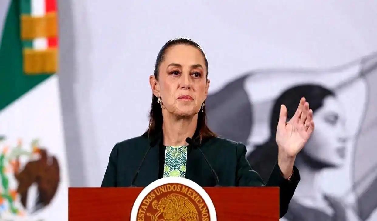 最近，大洋彼岸的墨西哥搞了个大动作。
他们通过了一项法案，打算从明年起，对包括中