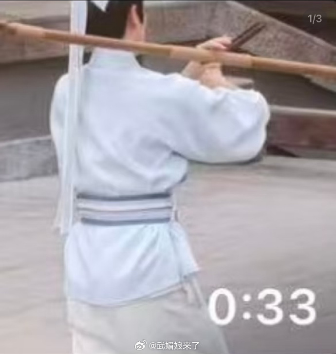 杨洋左手还没好右手又咋了呀打戏的剧他也不是第一次拍这次怎么这么多灾多难 