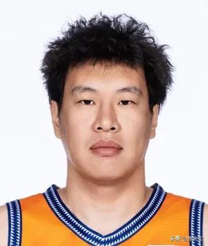 上海队的恐怖之处不是在于他们多少连胜，上海队现在的恐怖之处是他们的替补比大部分球