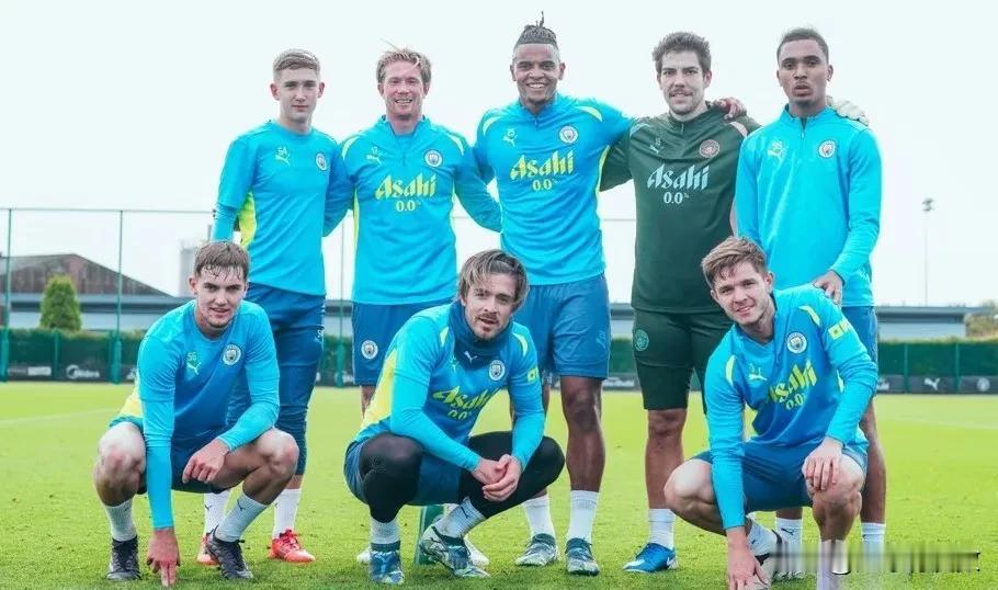 截至今日五大联赛仍然保持不败的队伍有哪些？

英超——曼城：8战6胜2平
西甲—