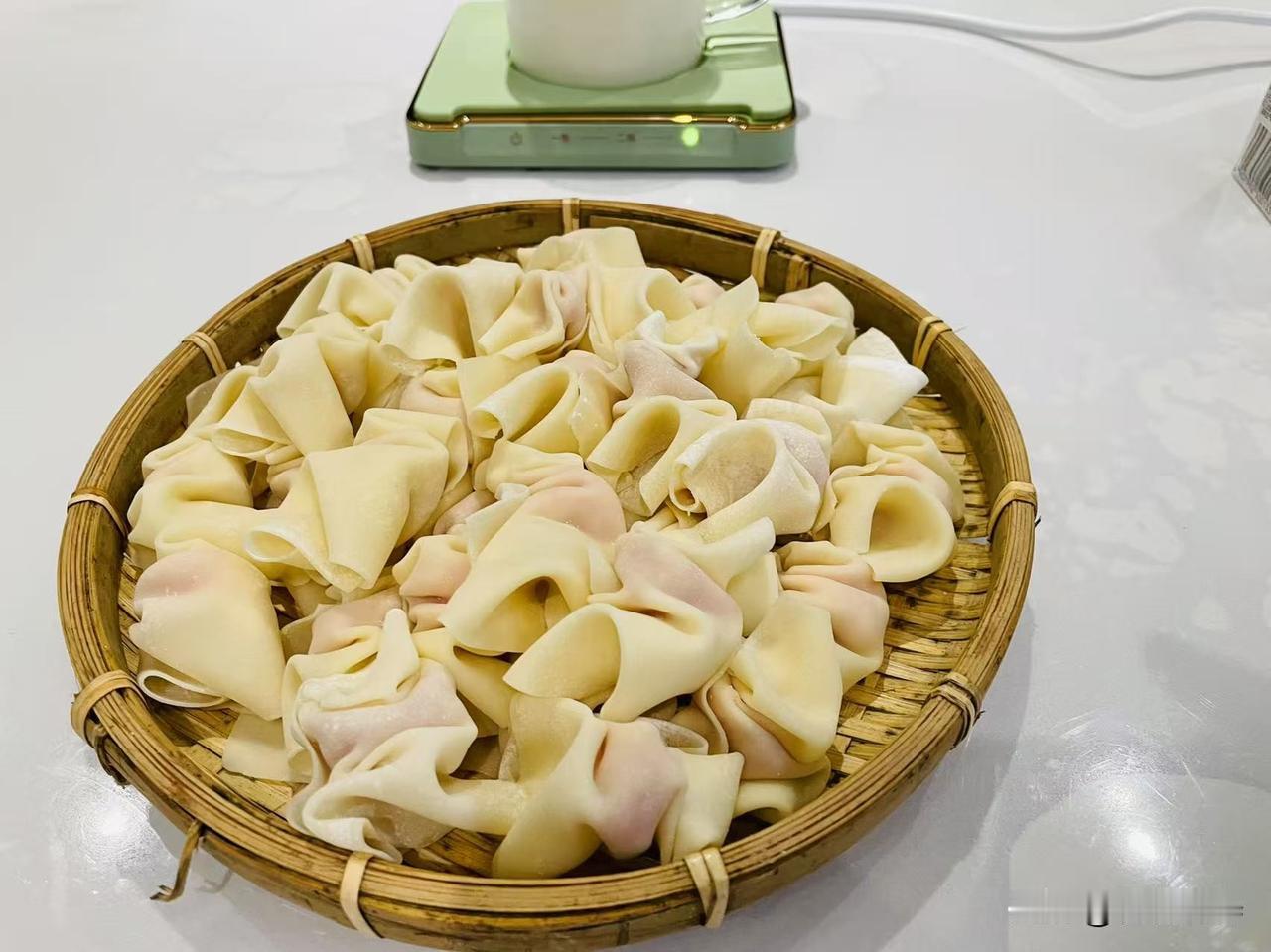 体重没变、肚子却越来越大？藏在腹腔的脂肪正在悄悄加速大脑老化
 
不少中年人都有