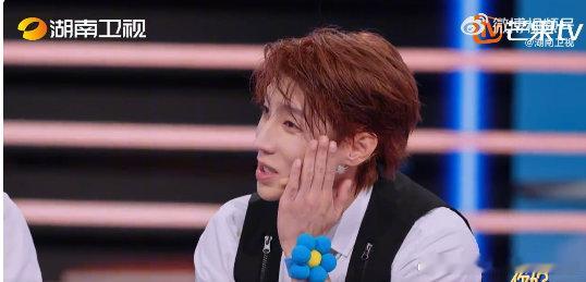 喜欢庞博冷静外表下的温柔，下雨时撑伞送新人到地铁站，自己半边肩膀湿透还乐呵呵的，