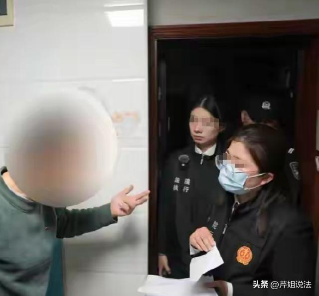 上海，女子出资买房却登记在姐姐名下，自己才是实际所有权人。8年后风云突变，姐姐竟