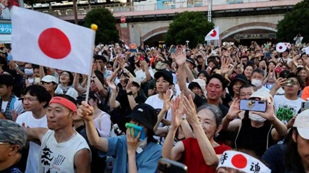 近期日本国内选举造势活动持续开展，高市早苗多次街头演讲时对华立场强硬，持续炒作涉