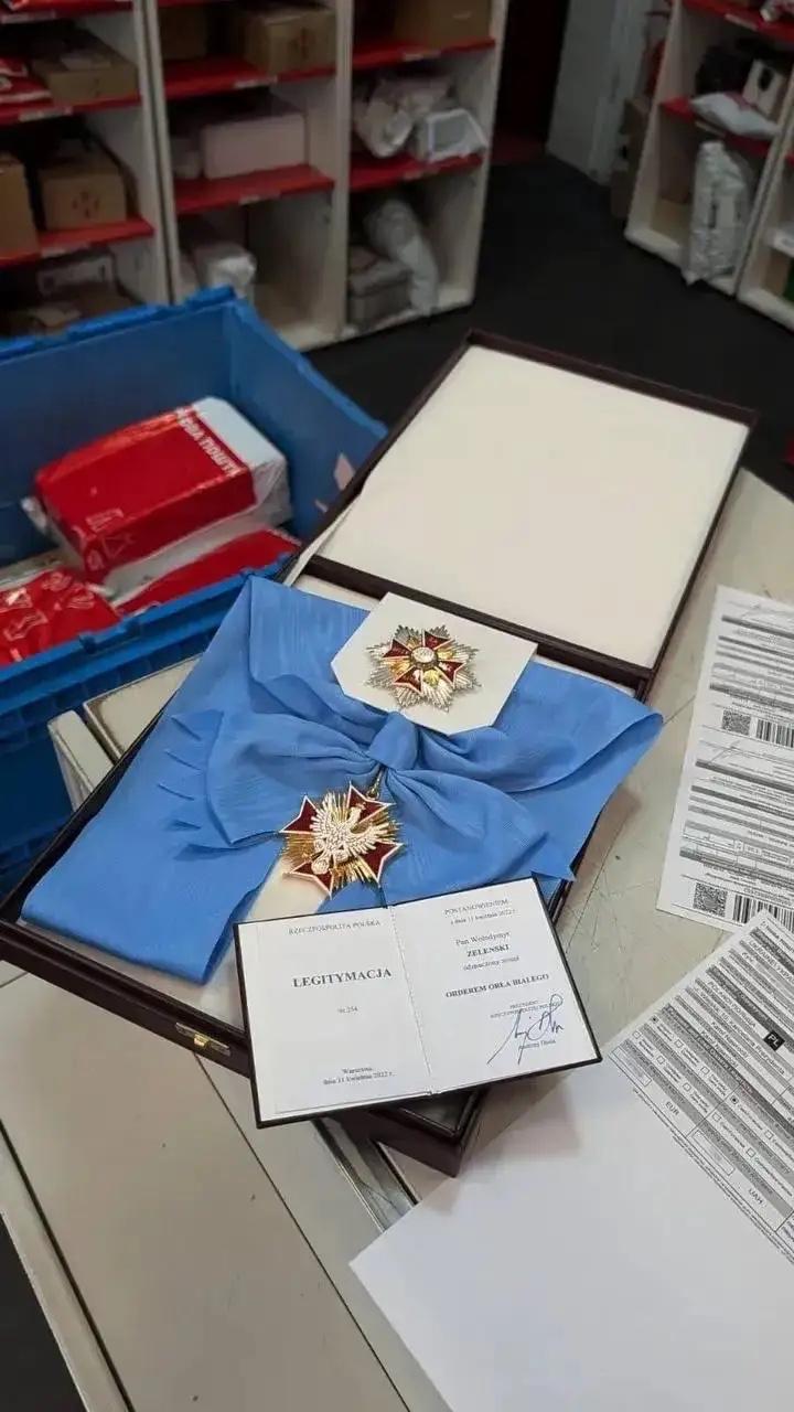 波乌争端激化 乌克兰四任总统集体退还波兰白鹰勋章

参考消息6月21日消息，因二