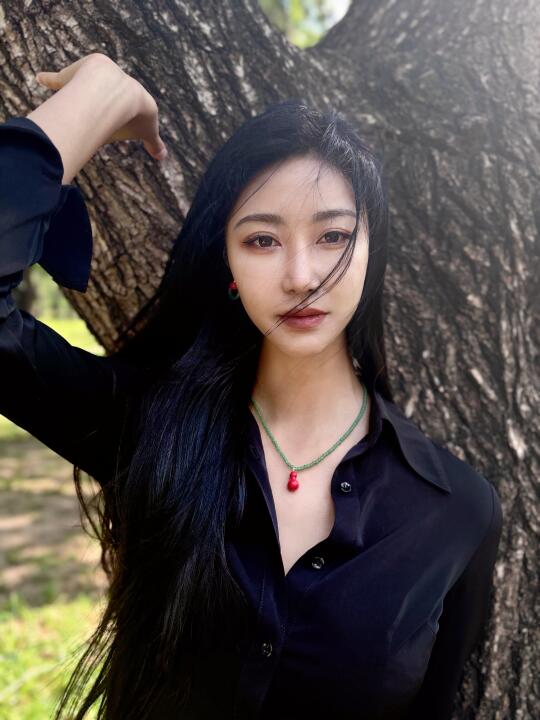 当代财迷修养💰把葫芦项链焊死在脖子上！