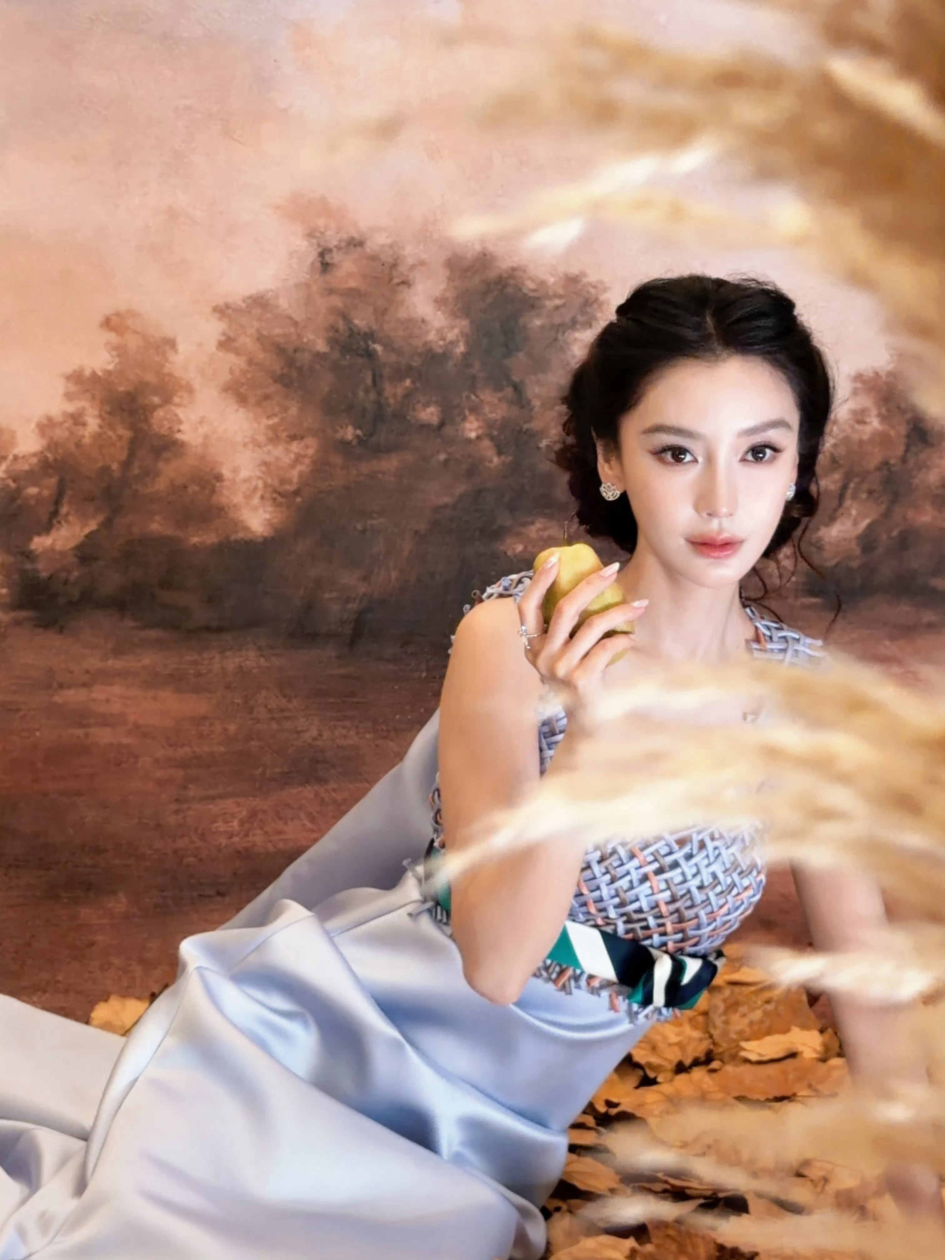 angelababy杨颖今日的活动live图，这张脸好美啊，不愧是85花第一美人