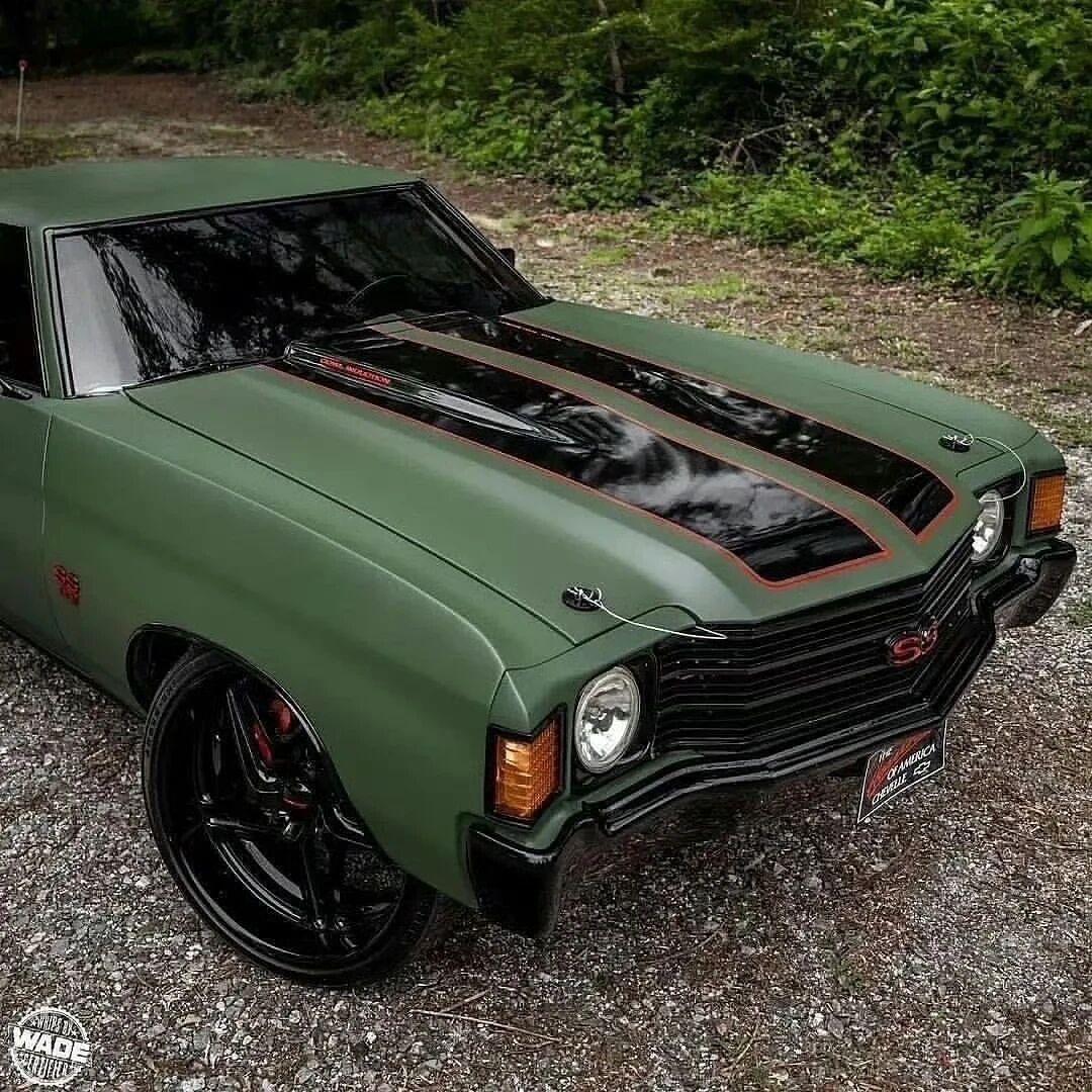 美剧中肌肉车代表之一：雪佛兰雪佛兰Chevelle是美国肌肉车的代表，带有浓重的