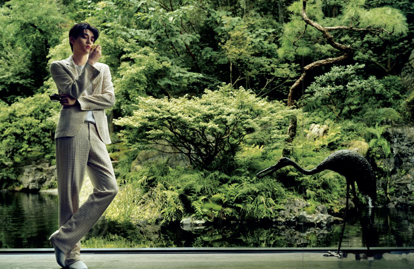 田栩宁登上《中国画报》封面，官方认可的作为青年演员亮相，为文旅生态宣传，田栩宁根