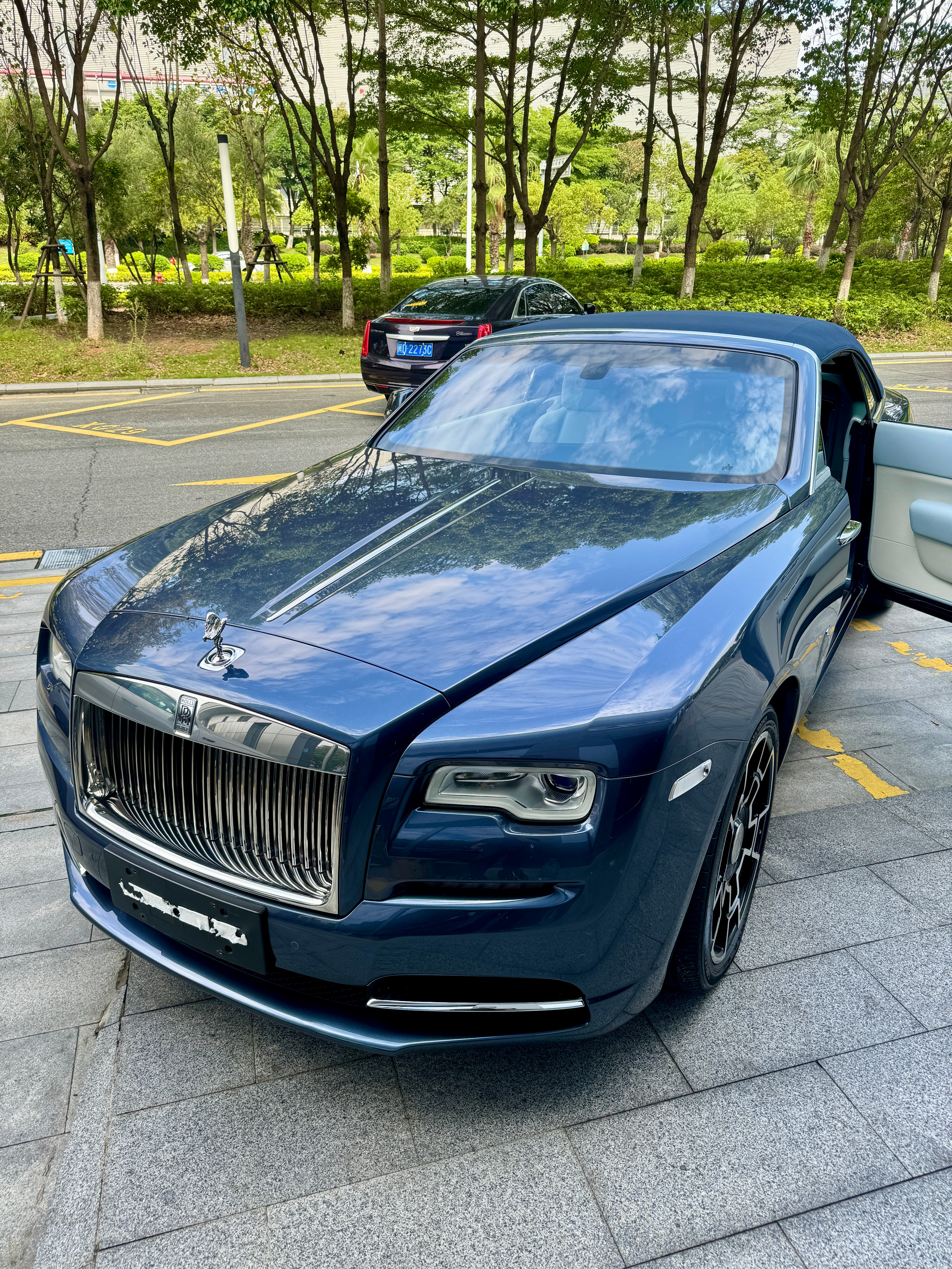 难得放晴，适合开敞篷出门udg梦想车库  ​​​
