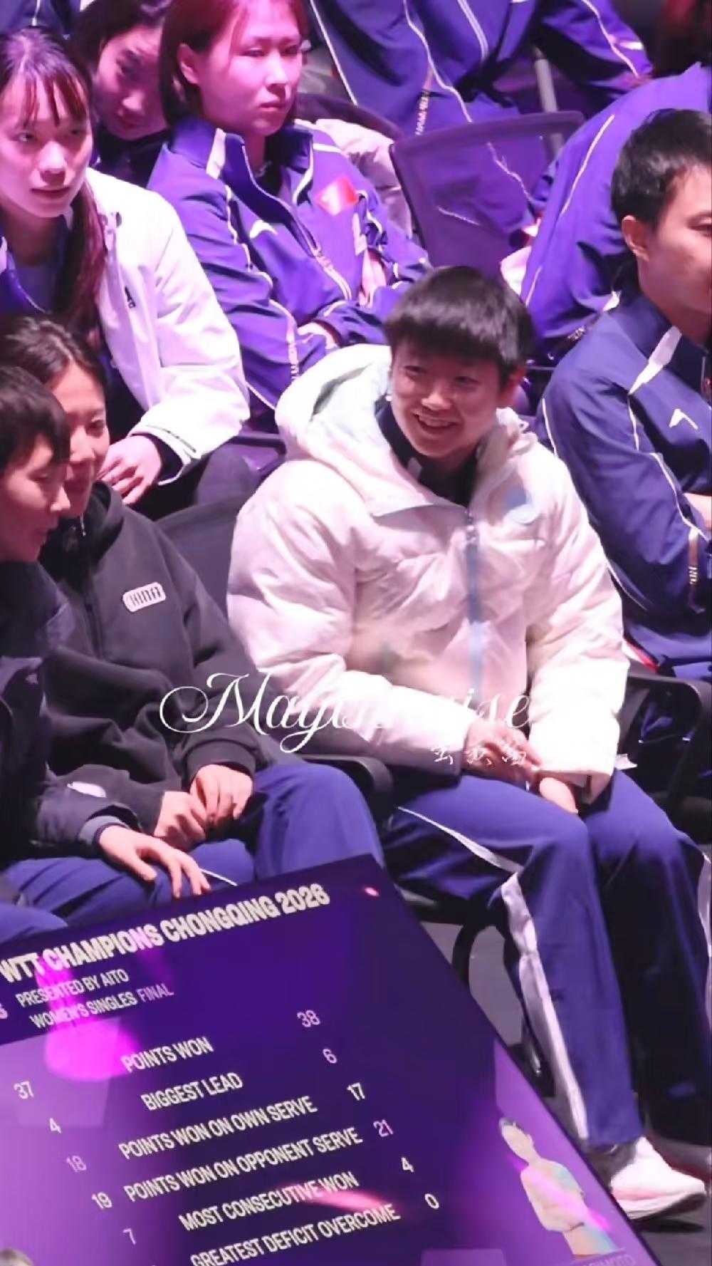 昨晚女单决赛时，
孙颖莎、陈幸同、王曼昱三个人坐在一起，
有才网友们说他们是“诺