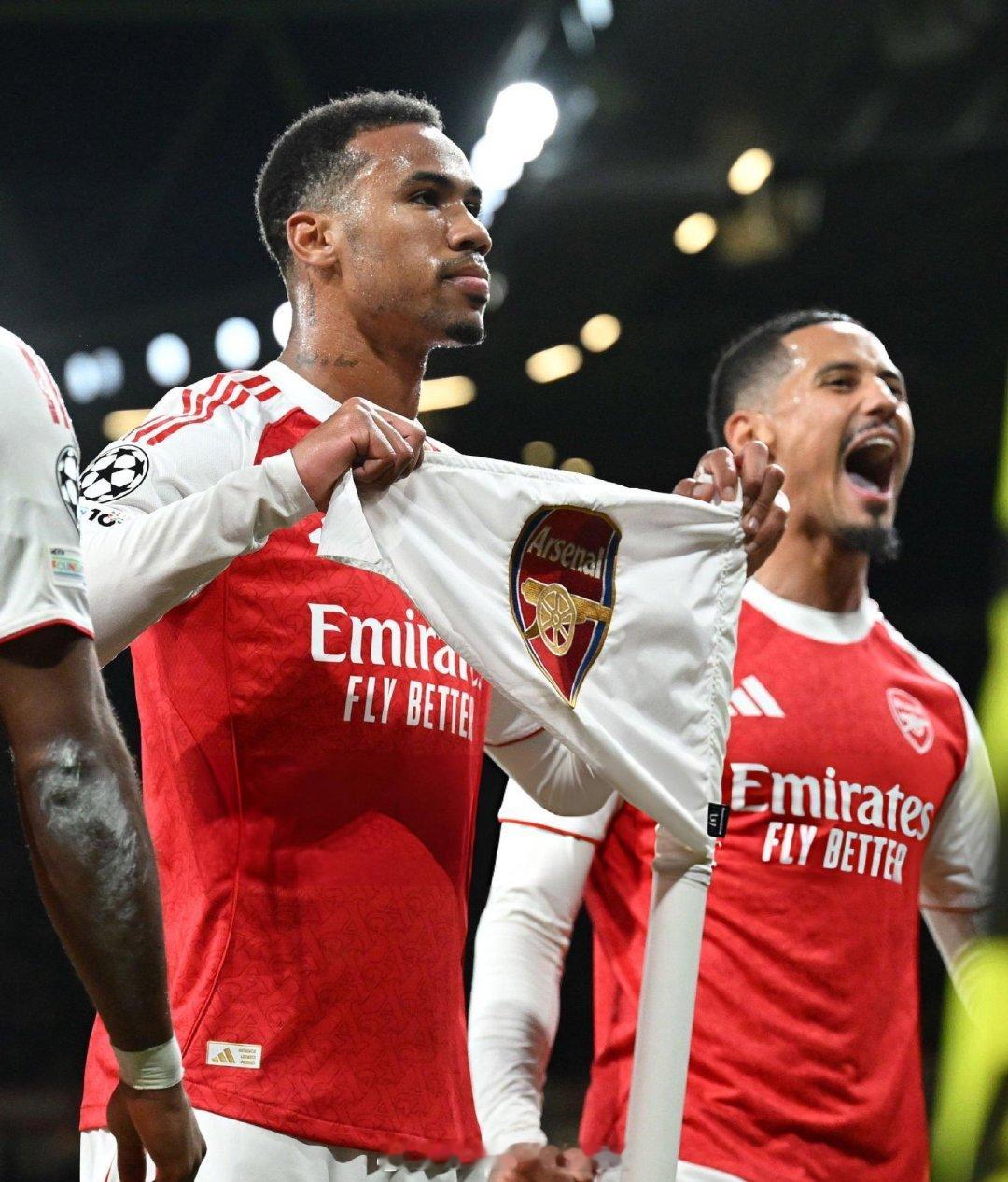 《泰晤士报》表示：加布里埃尔正以类似传统英式中卫的统治力和领导力，引领球队冲击本