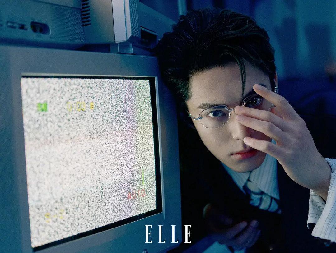 继elle八十周年金九刊后，王鹤棣第三本五大来了！销售额已破200万感觉所有质疑