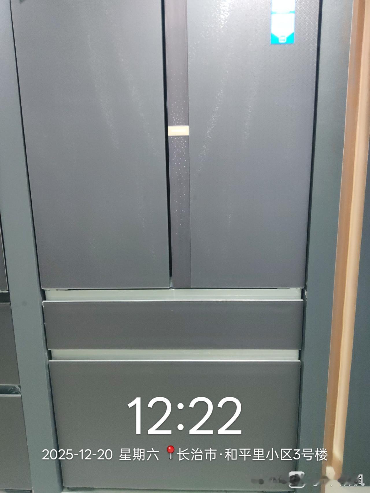 希望新的一年所有人健康，没钱的可以挣钱，有钱的可以健康幸福。