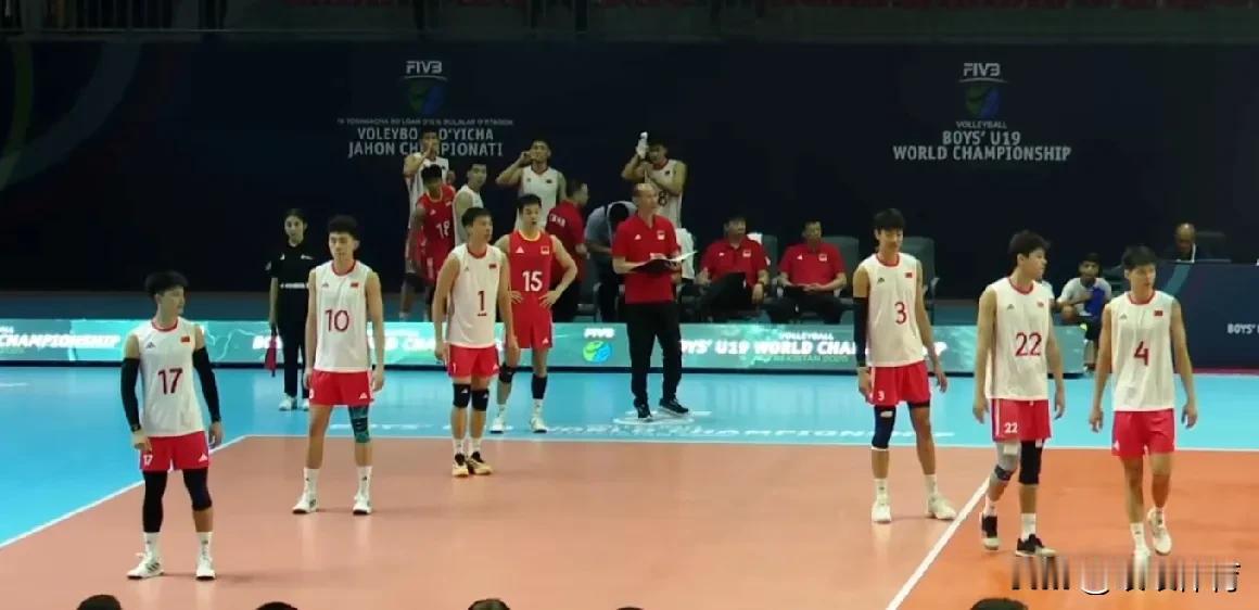 【U19中国男排得分概述】
中国男排战胜法国队的比赛，中国队5人得分上双：副攻胡