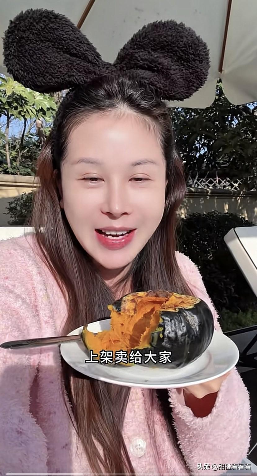 宋玉希自从在杭州定居后，她事业也做了调整，以前都是直播卖货，卖别人的产品，现在他