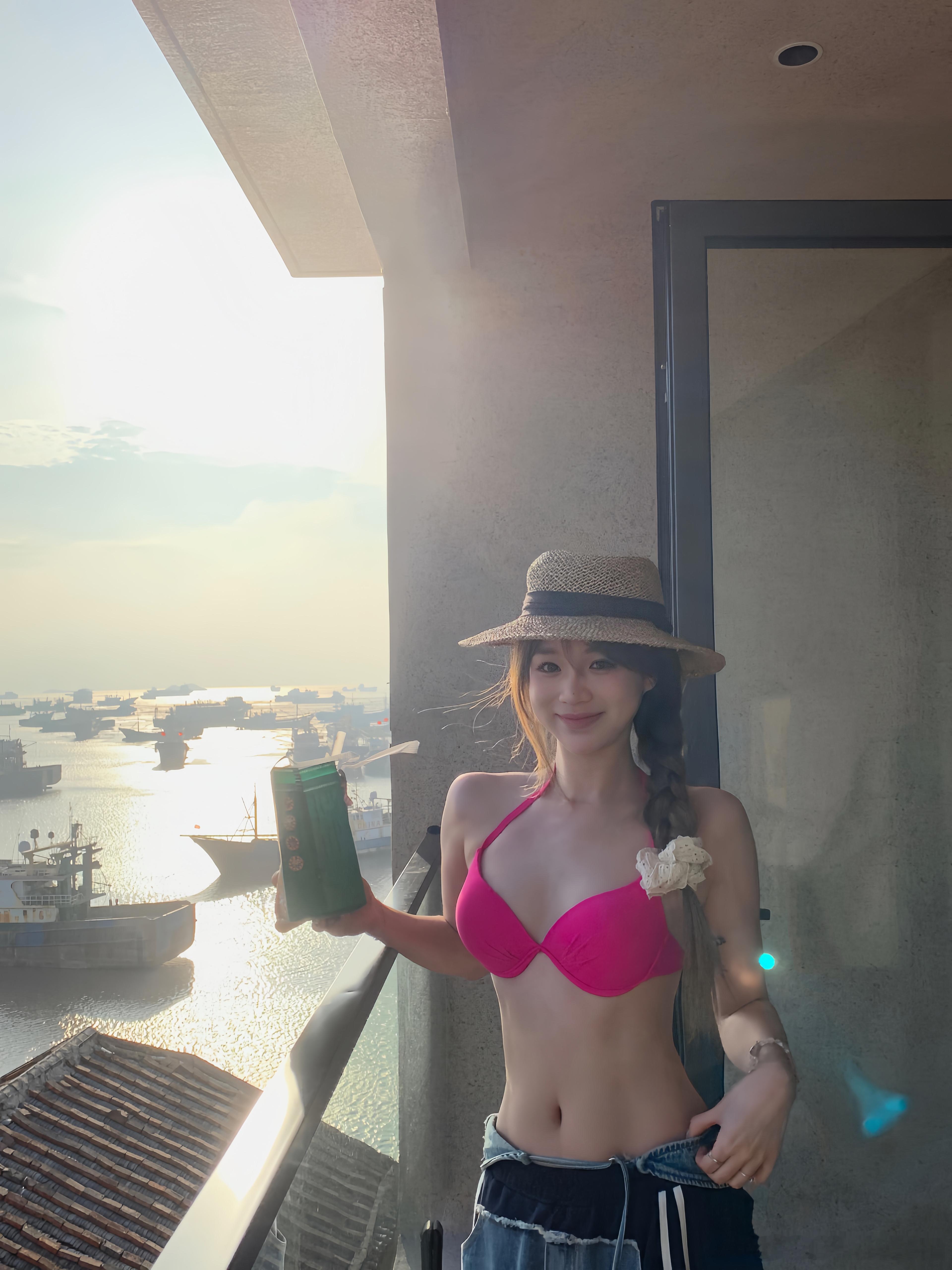 海岛日记🐬  ​​​