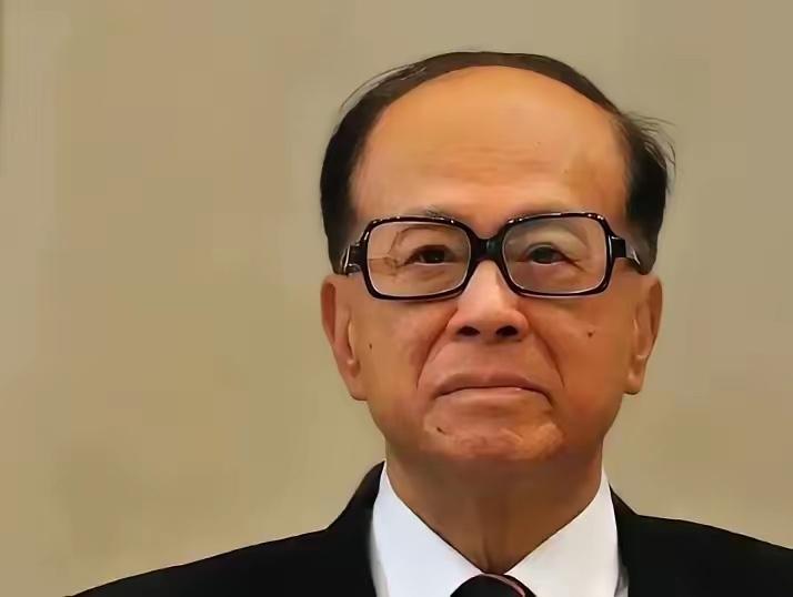 痛失巴拿马港口后，不到72小时，长和集团便宣布清仓英国电网，一举套现1100亿。