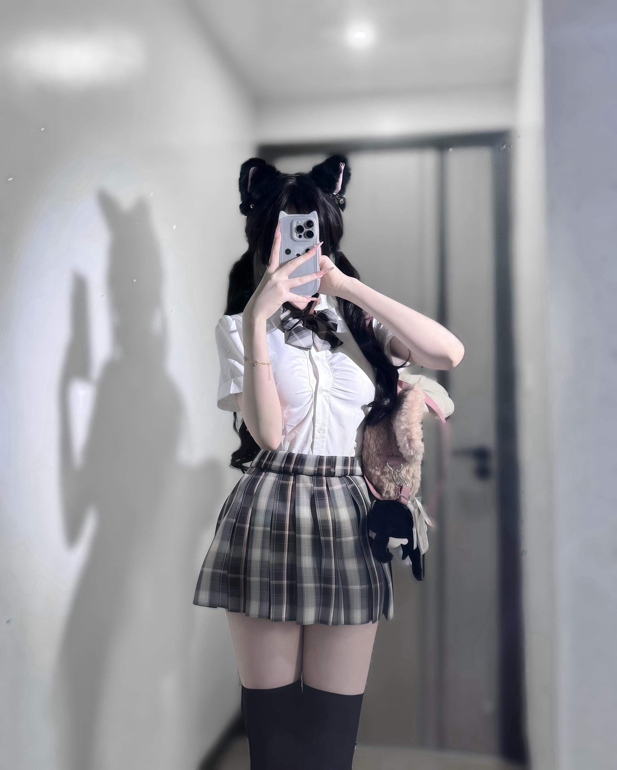 可是没有人喜欢我的棱角，他们只会问我为什么头顶尖尖的