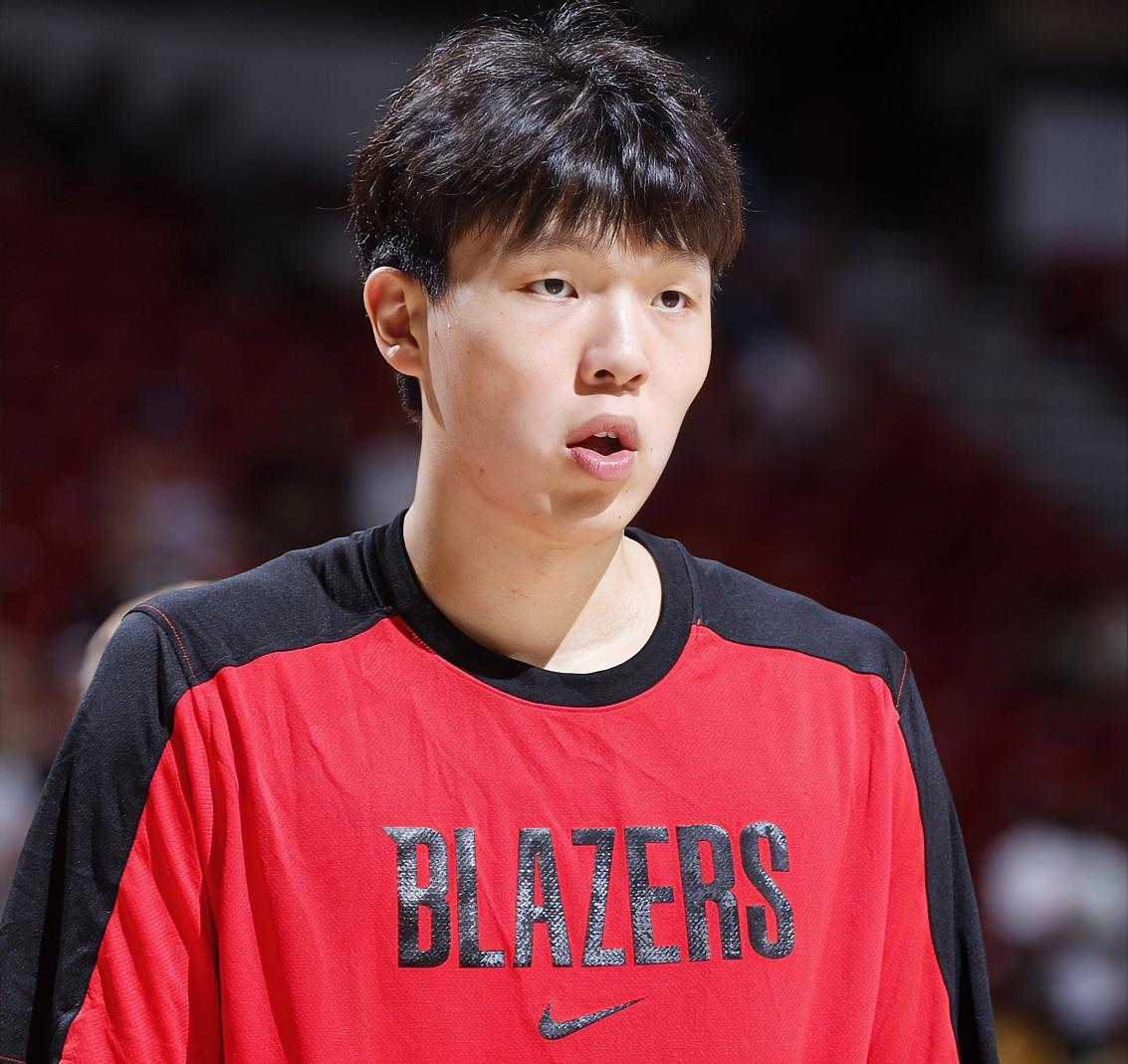 杨瀚森：感觉罗威复出后，再也没你的位置，你现在就是吉祥物供着了？？？
克林根：1