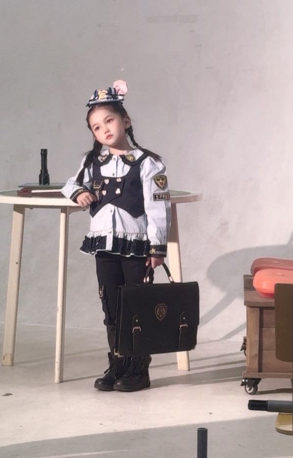 小孩姐开始上班啦🌹