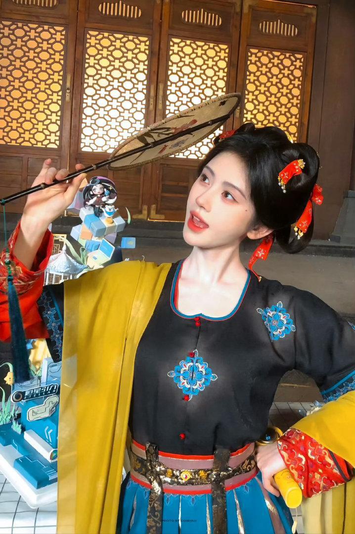 鞠婧祎脸快比粽子小了好萌～🥺 