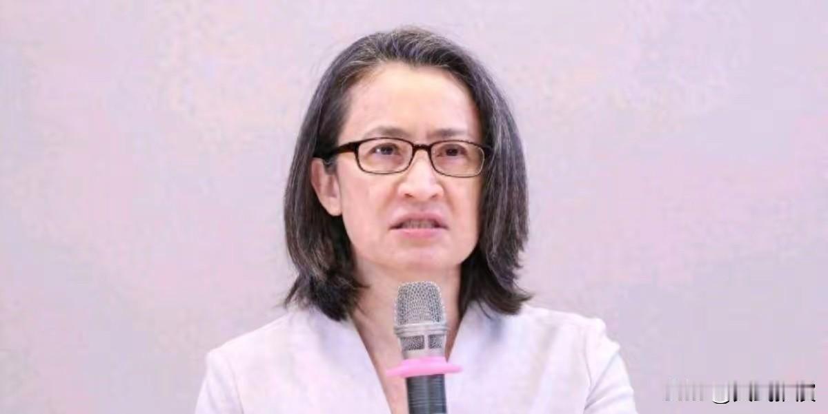 萧美琴出来撂话了！

5月5日，顽固的台独分子萧美琴公开说出一番歪理。
她胡乱编