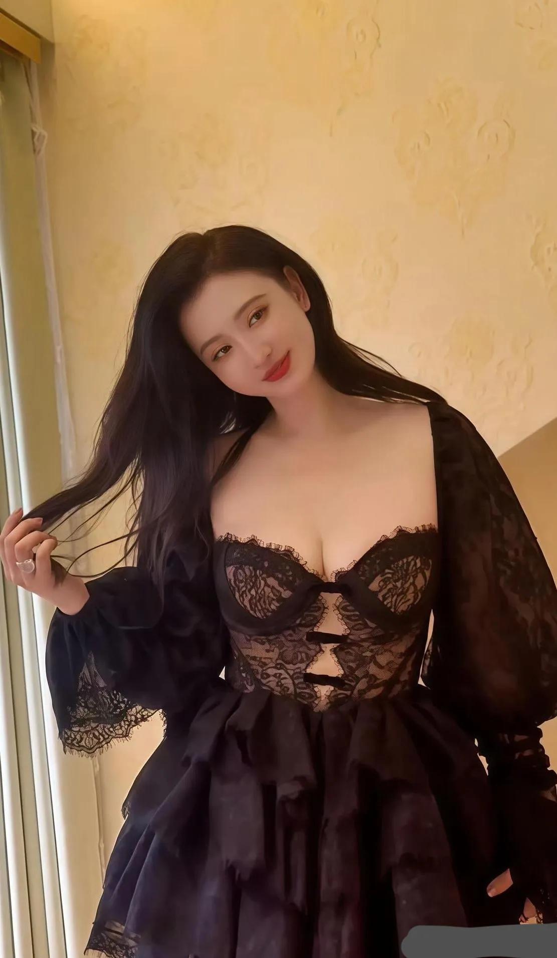 性感女神张萌～少妇界的天花板