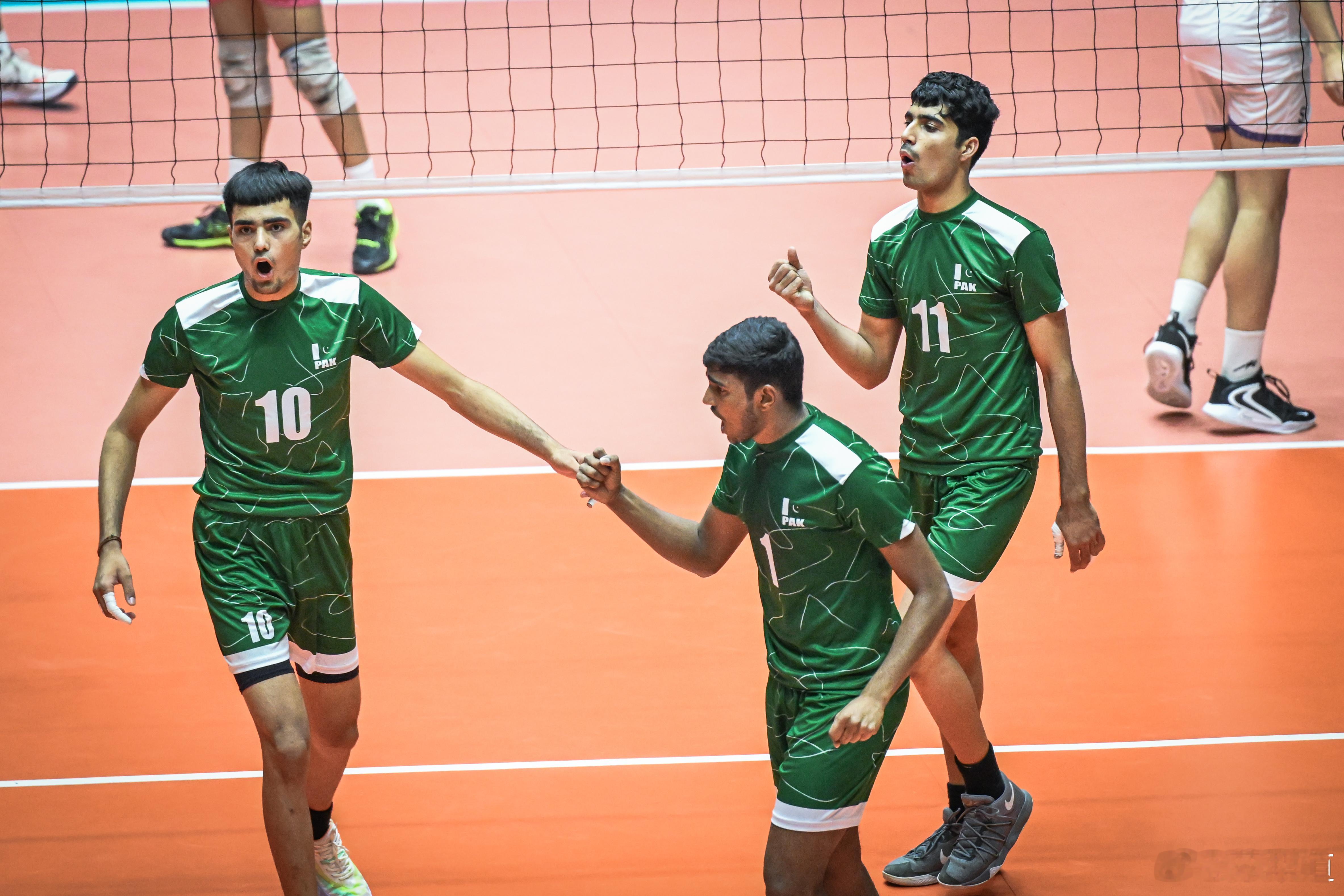 国际排坛动态中国U16男排男排U16亚锦赛决赛：巴基斯坦队3-2（22-25/2