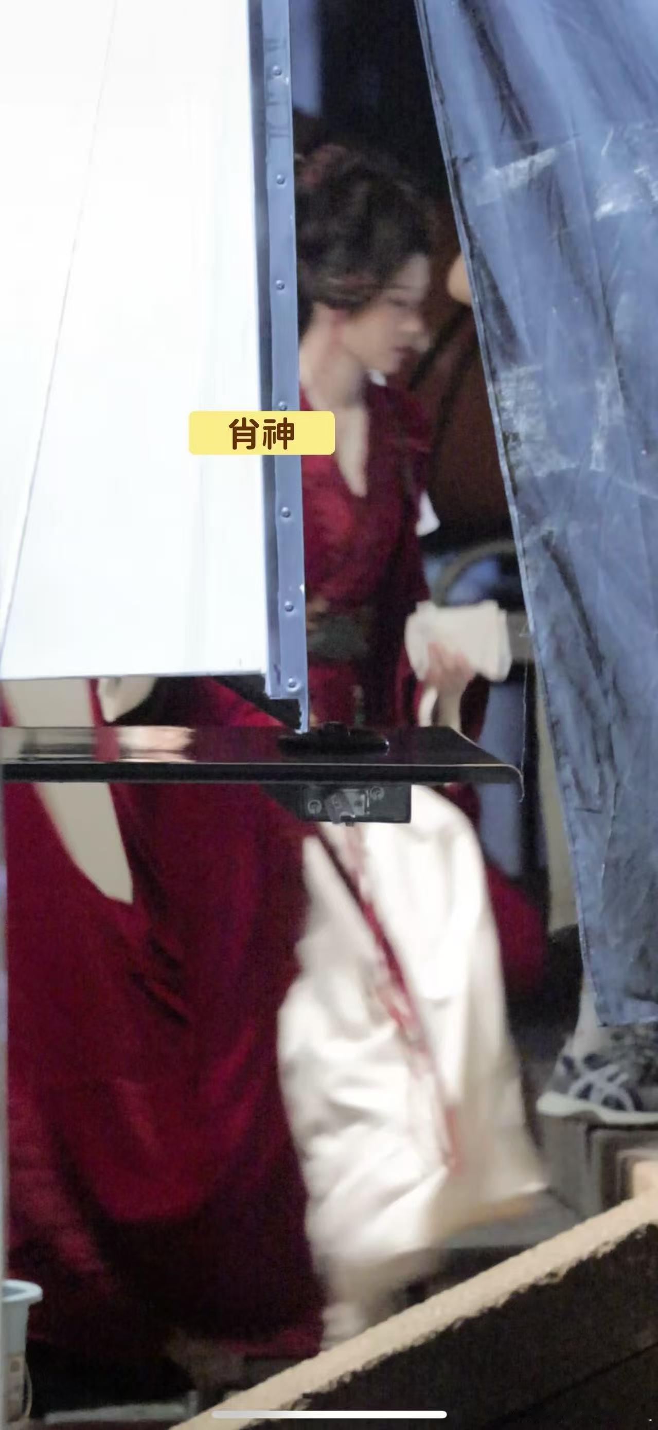 又是红色妈咪 