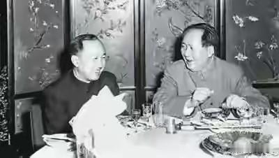 1976年9月11日，北京人民大会堂的伟人灵堂之内，举国上下沉浸在无尽哀痛之中。