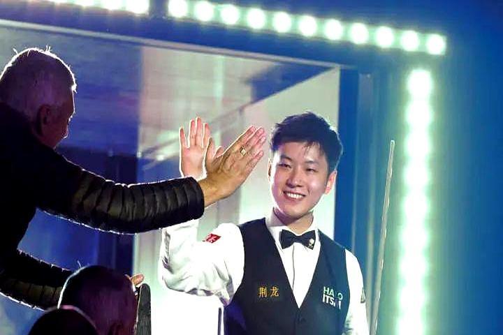 最让老冠军发怵的，不是防守，是赵心童的“蛮横进攻”。
 
马克·威廉姆斯说过一种