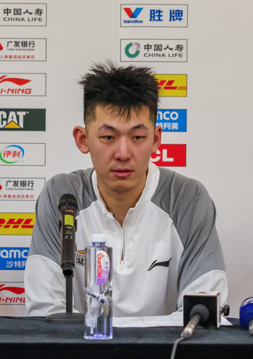 张陈治锋职业生涯首次赛后新闻发布会对阵天津张陈出战23分钟，8中5得到11分9板