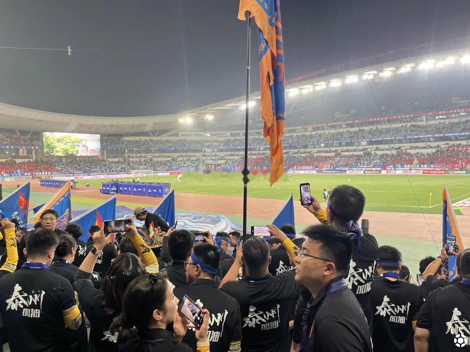 苏超南通vs泰州 就位！！就看看到底如何了，泰州队加油！！  ​​​