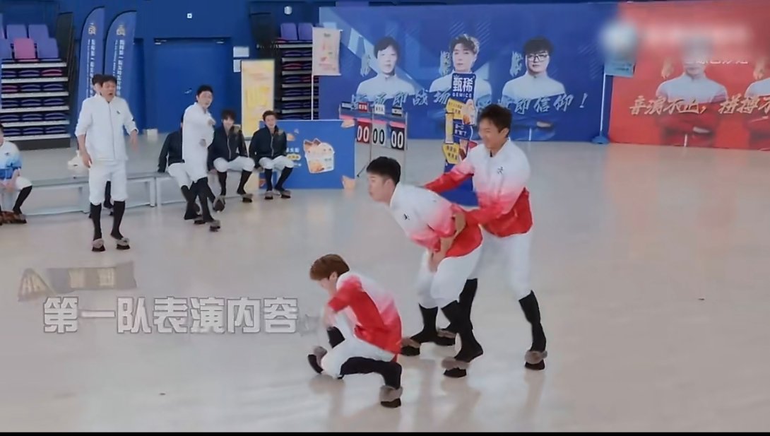 鹿晗陈赫王勉连工伤位置都一样鹿晗陈赫王勉难兄难弟，真的有工伤位置也要一样，五哈有