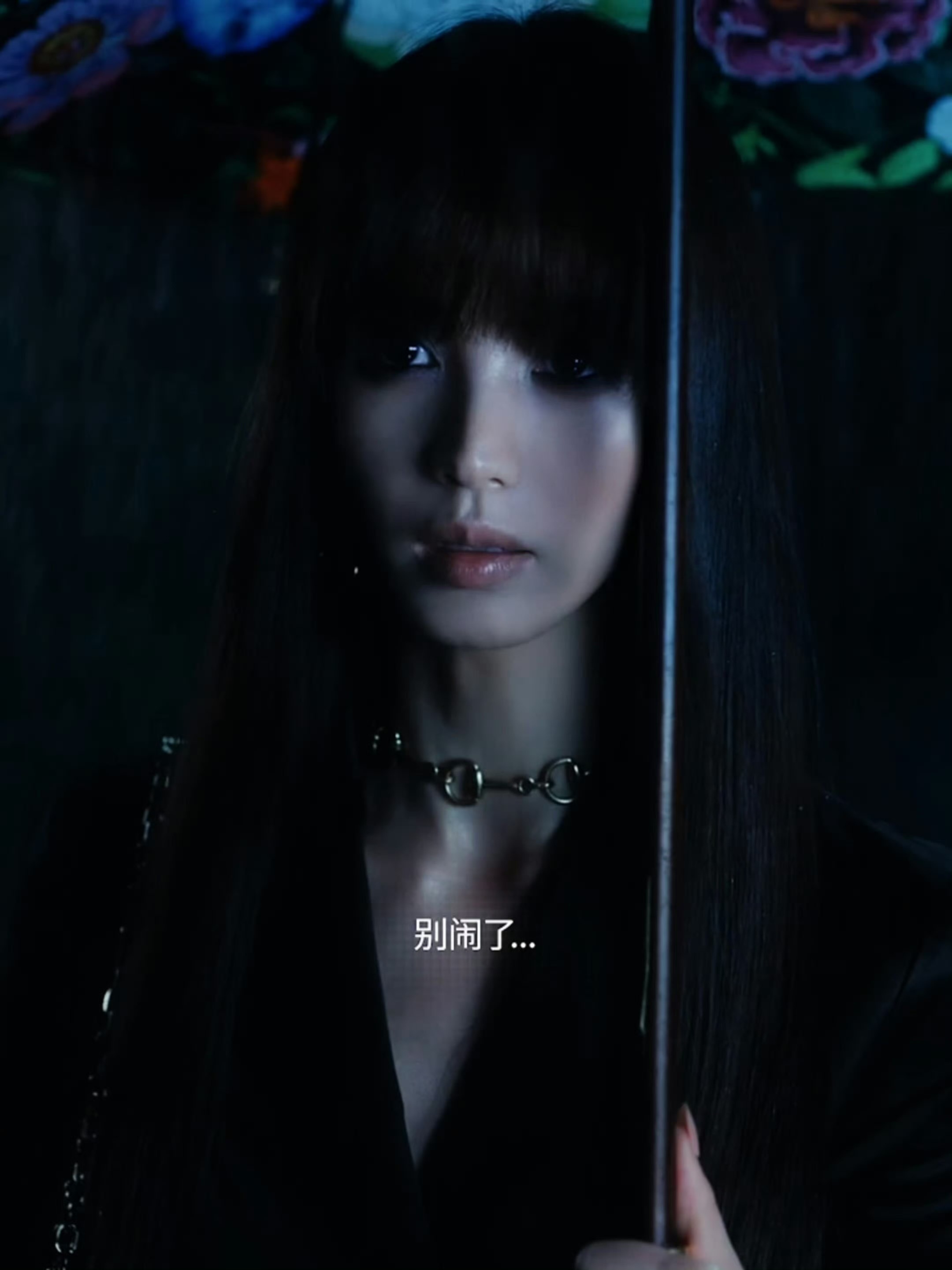 田曦薇雨中阴湿女鬼味儿 哇哦，这个暗黑味太带感了，田曦薇可以演一次反派不田曦薇