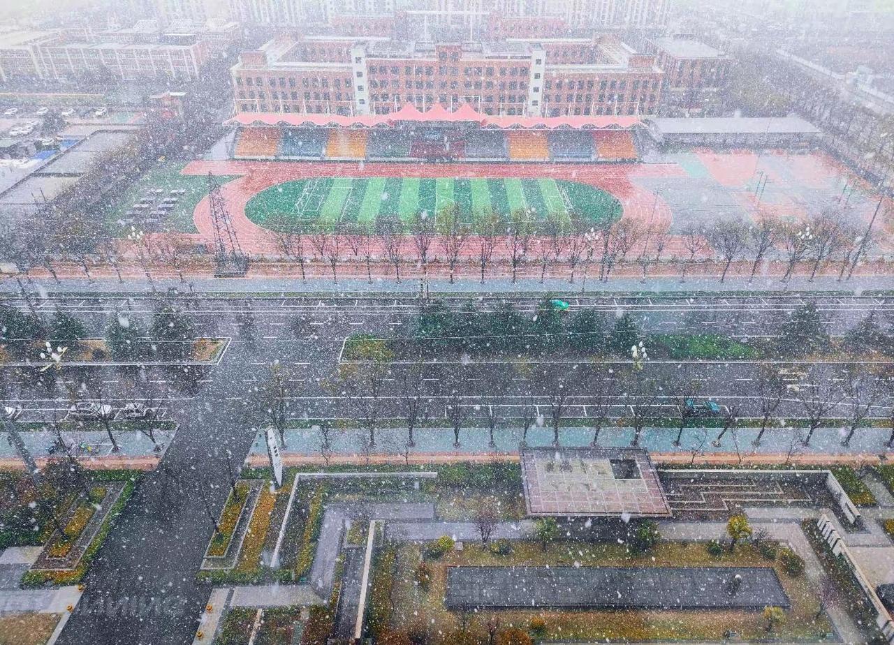 十三年前的今天你也没想到十三年后的今天会是这样的天气吧？😜😝😛@六六小葫芦