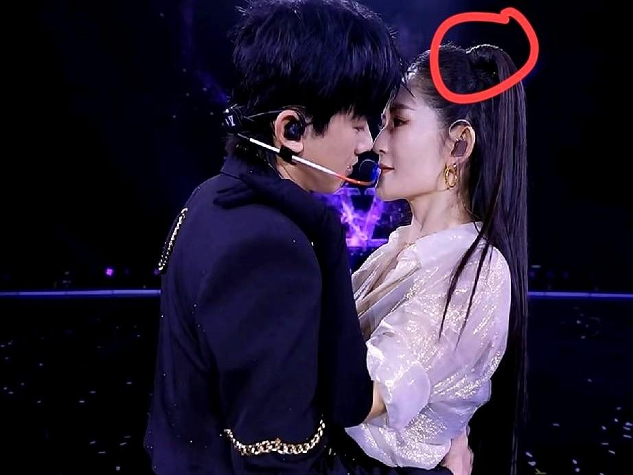 明星也能用家庭的力量逆转年龄，让人不得不佩服。谢娜已经44岁，但状态看起来像30