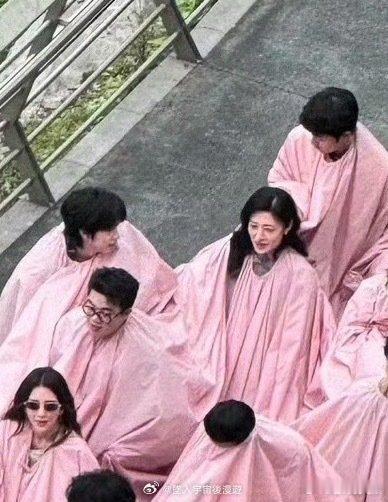 周涛首次参加真人秀综艺 太会选了！周涛首档真人秀就锁定《五十公里桃花坞》💖 镜