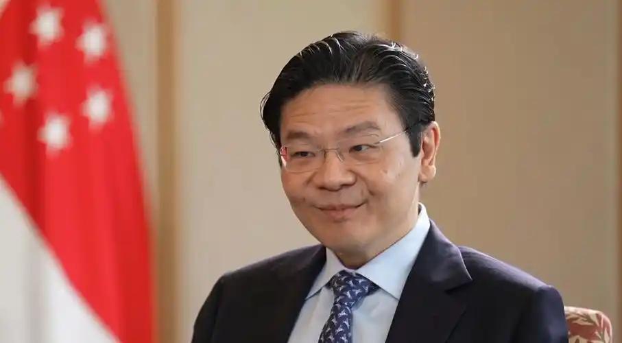新加坡总理黄循财正式宣布，

9月8日，新加坡总理黄循财在国会正式宣布：接受薪金