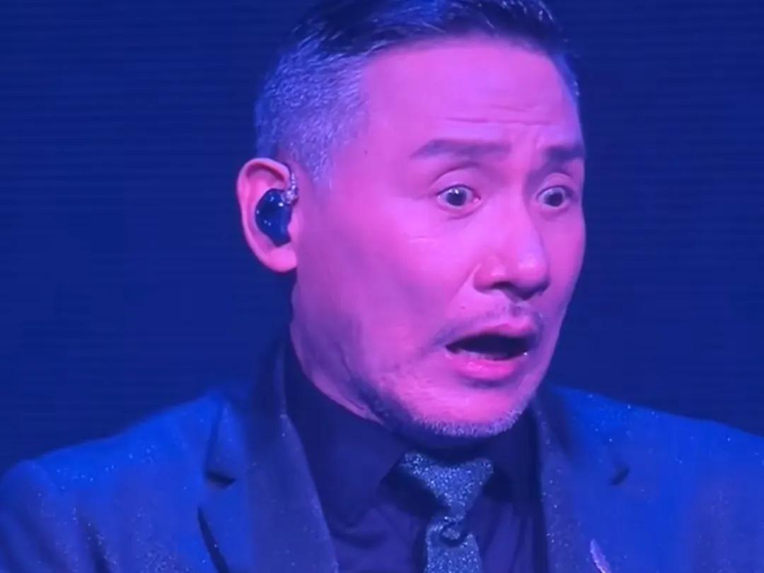 歌神张学友，演唱会精彩表情。
这组表情图，是我辛辛苦苦截的
歌声粉丝自取。
那些