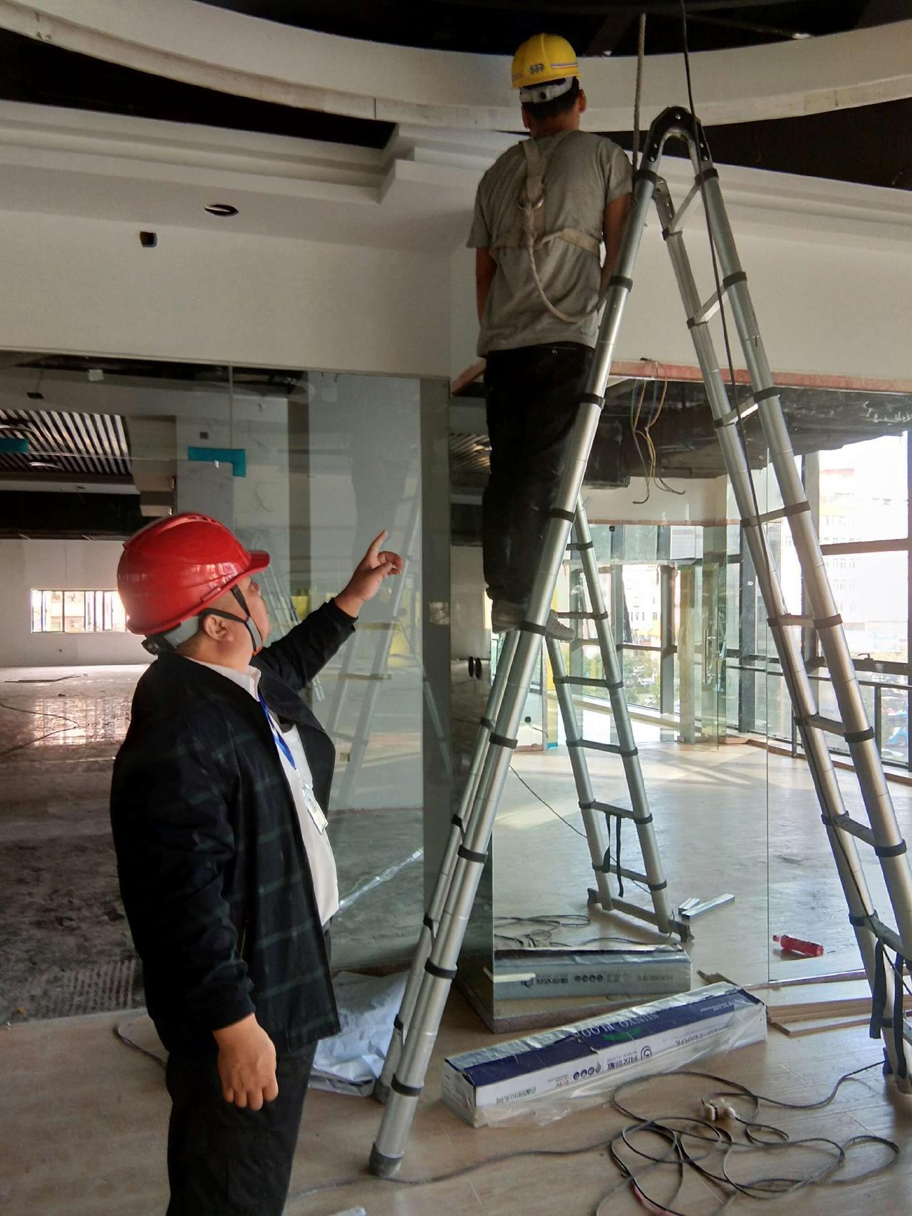      在北京每当有人问起“你最爱吃啥”，我总会毫不犹豫地答道：“家乡的臊子面