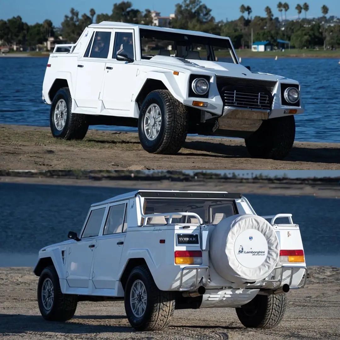 这辆 Lamborghini LM002出自1986–1993年间共计301台的