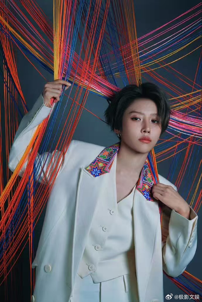 刘雨昕上城士活动造型刘雨昕上城士活动出图刘雨昕上城士活动造型，好看好看，行 